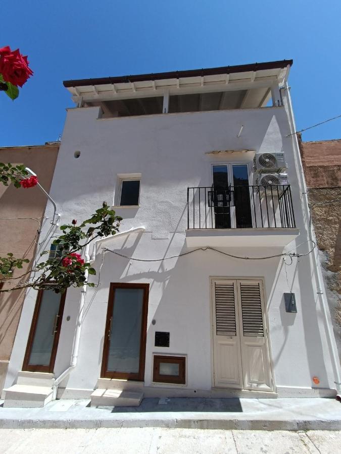קאסטלמארה דל גולפו Casa Vacanze A&G מראה חיצוני תמונה
