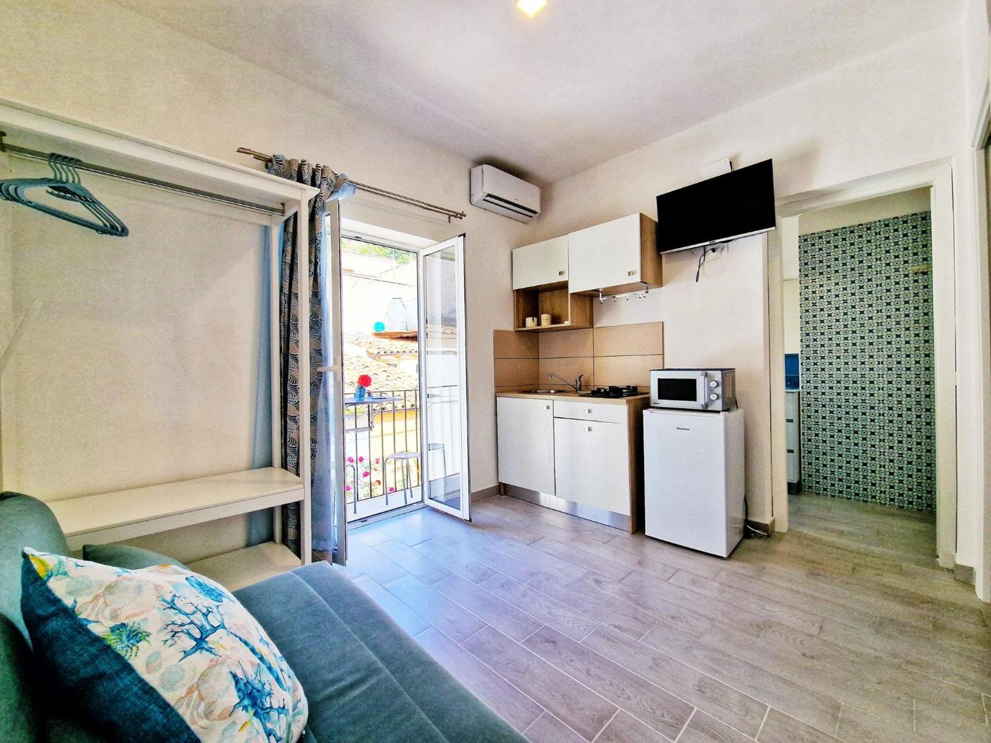 קאסטלמארה דל גולפו Casa Vacanze A&G מראה חיצוני תמונה